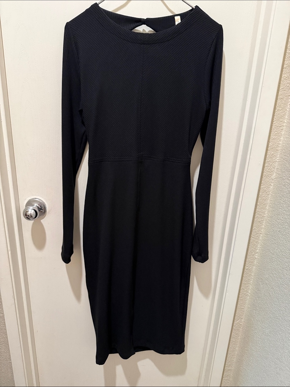 Tyche Black Long-Sleeve Ribbed Sheath Dress